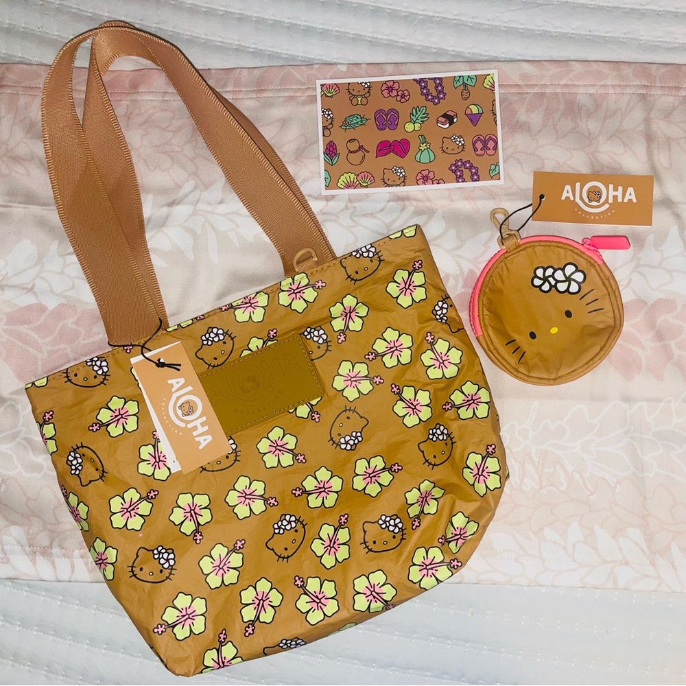 Aloha Collection x Hello Kitty Bundle.